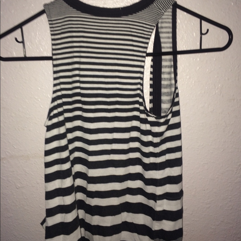 Top - Picture 2 of 2